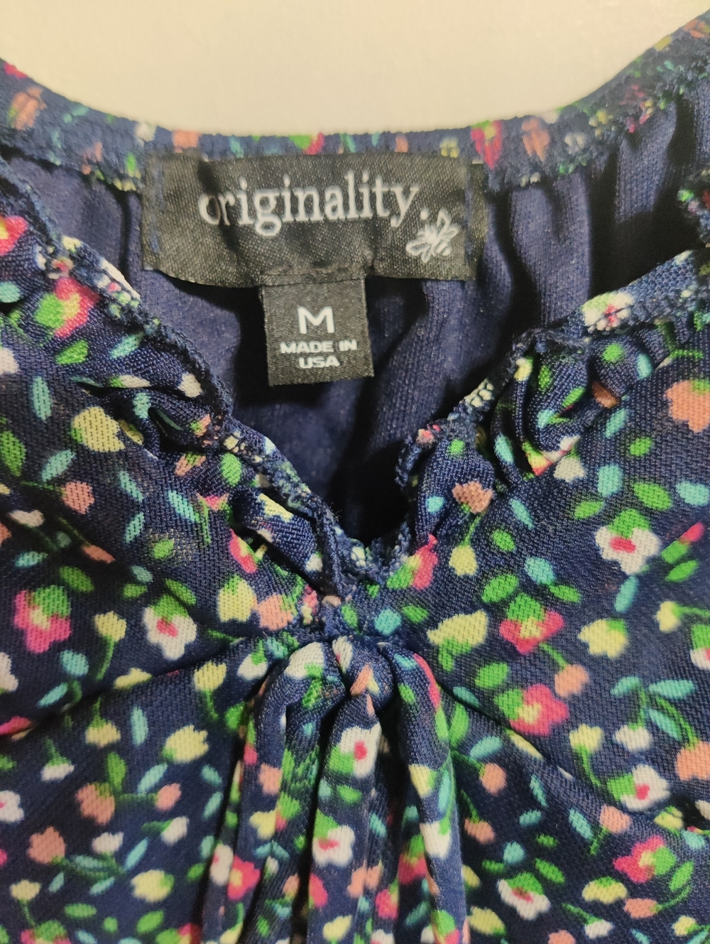 Floral Ruffle Strap Tank Top. NWT